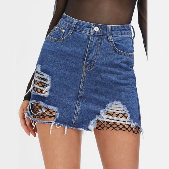 Dresses & Skirts - 🎉HP🎉🆕🌸 Denim Fishnet Distressed Mini Skirt